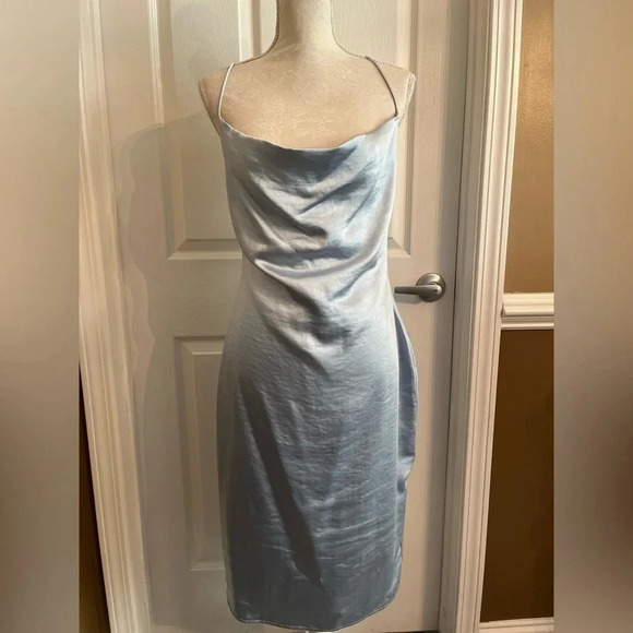 Superdown Long silky‎ dress 👗 NWT size L in a light blue color - Picture 7 of 12